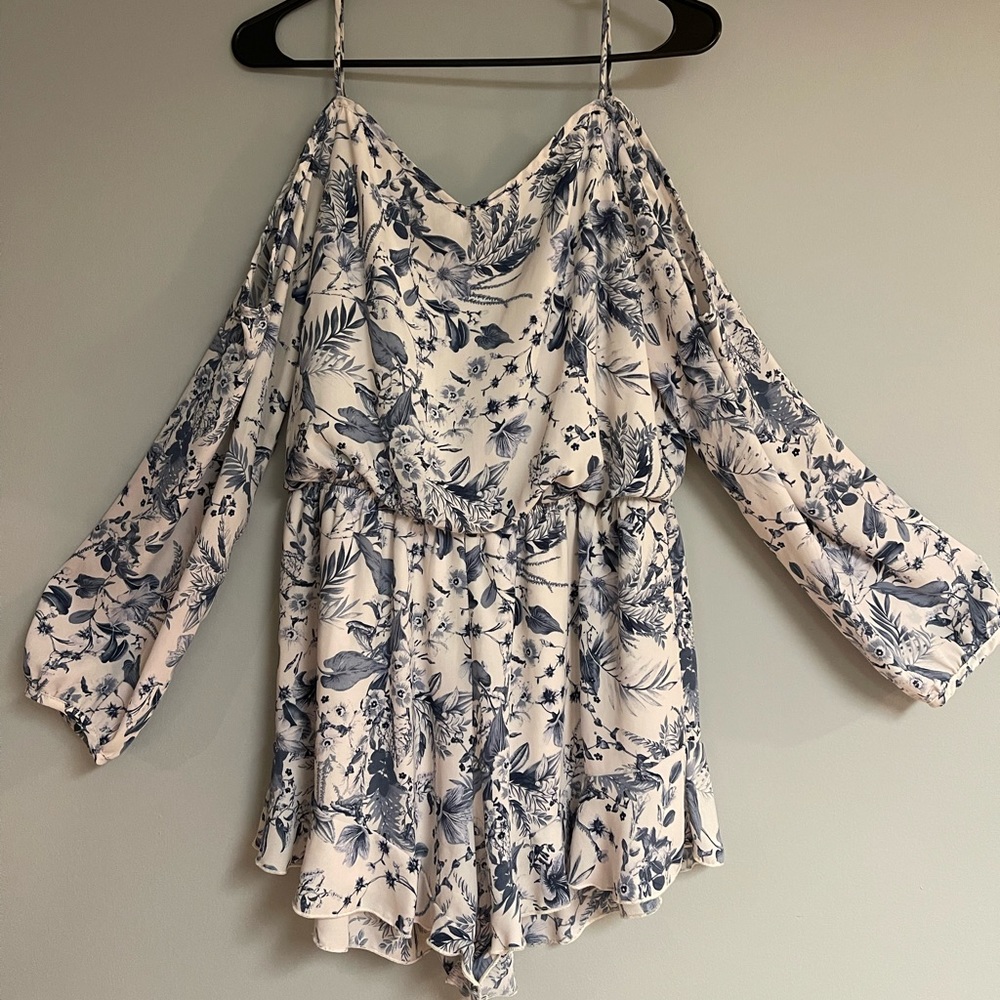 Blue and White Altar’d State Romper - Picture 2 of 7